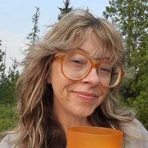 Meet your Posher, Jenn